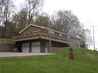 391 E Mowry Rd, Monaca, PA 15061