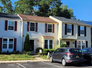 17 Waterview Ct, Marlton, NJ 08053