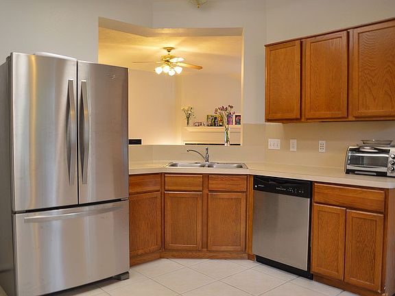 3rd image of 2938 Rainmont Ln