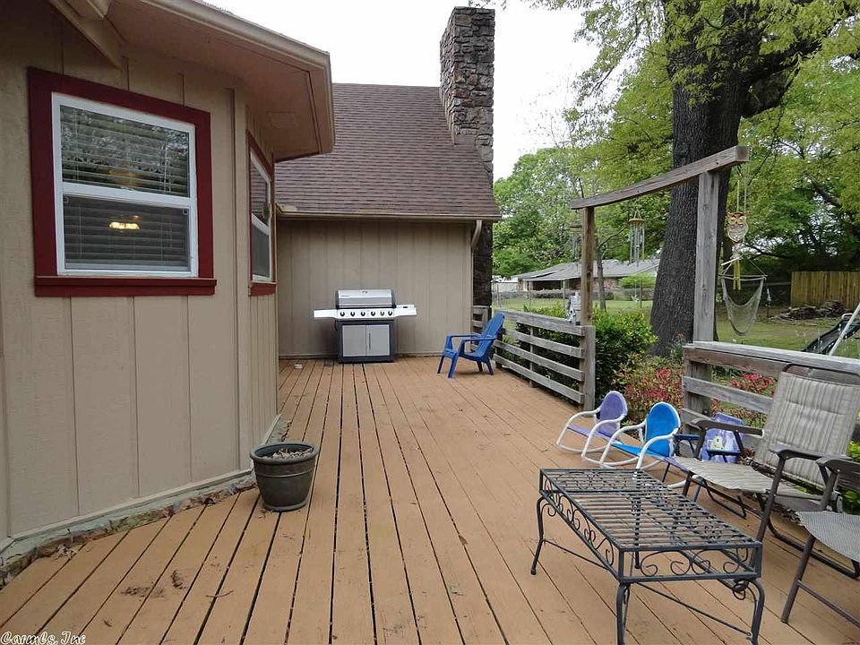 1st image of 207 S Briarwood Dr