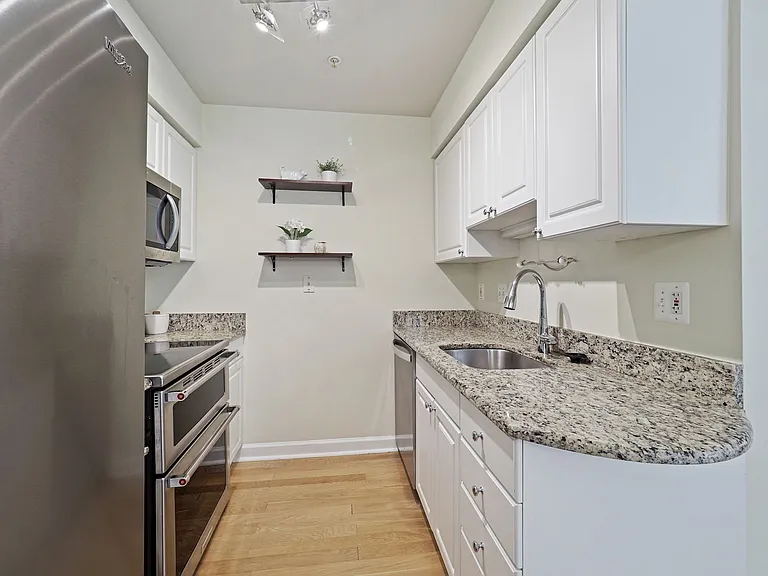 1308 Clifton St NW — Photo 10