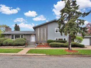 9132 S Cregier Ave, Chicago, IL 60617