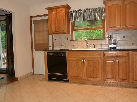 5th image of 45 Minello Dr