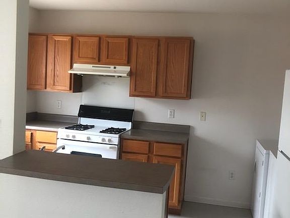 4th image of 4722 Oakmont Village Dr