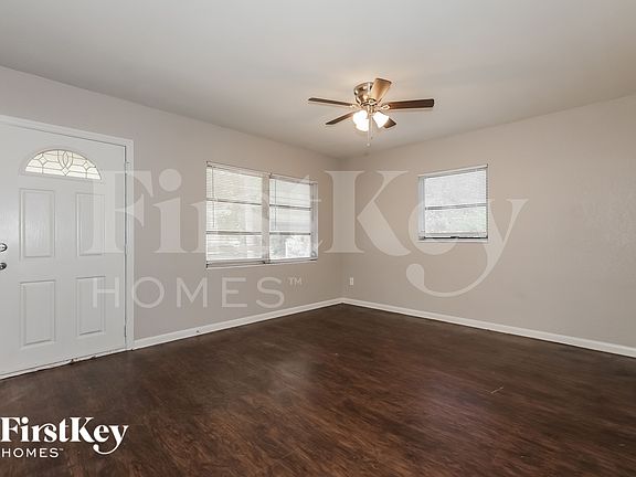 3rd image of 9305 Forest Hills Dr