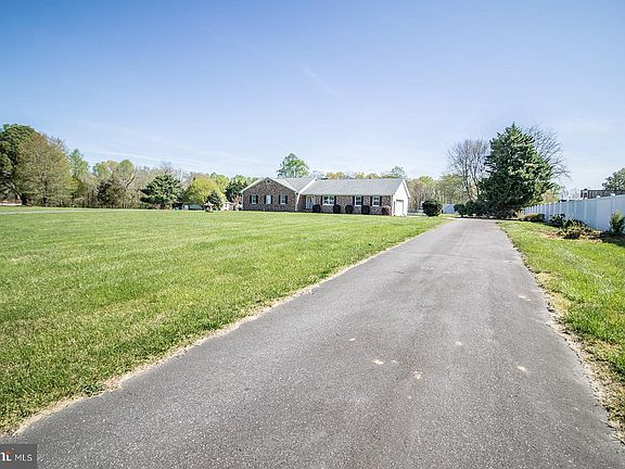 5th image of 42705 Redgate Farm Ln