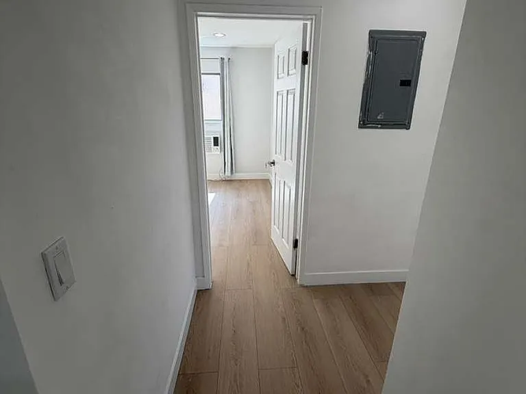 7607 Norton Ave — Photo 9