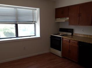 105 Silver Ct, Hamilton, NJ 08690