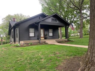 200 Bryan St, Gower, MO 64454
