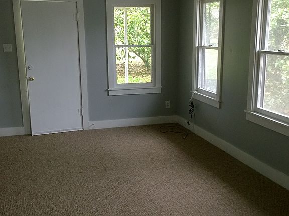 5th image of 502 Saint Anne St