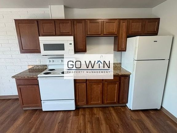 2nd image of 1325 N 30th Dr APT 21