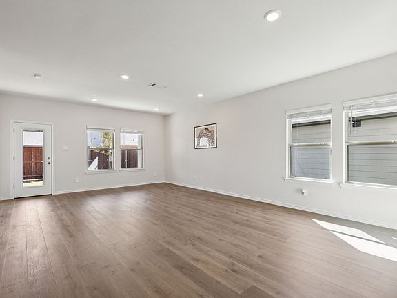 5th image of 13116 Dawson Dr
