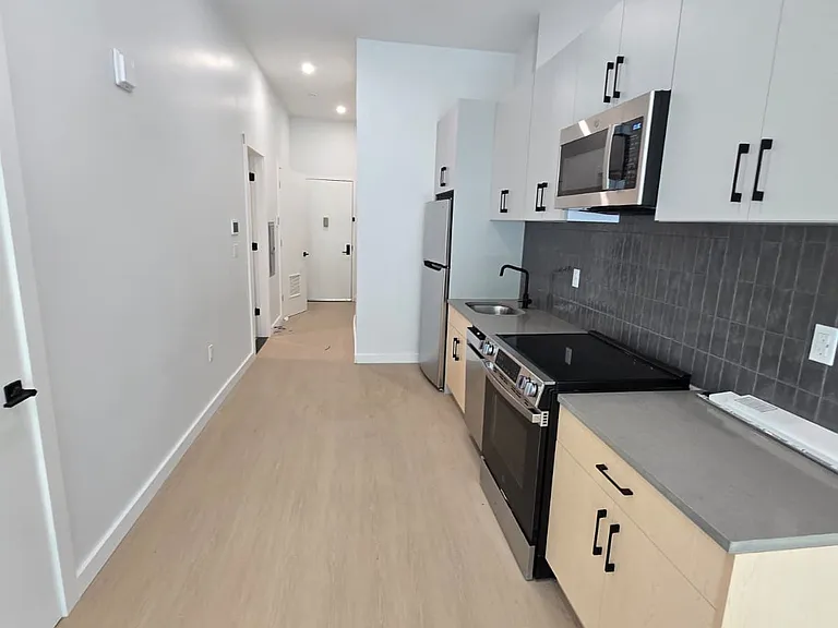 74 Webster St #1BA — Photo 2
