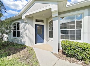 6077 Sandhill Ridge Dr, Lithia, FL 33547