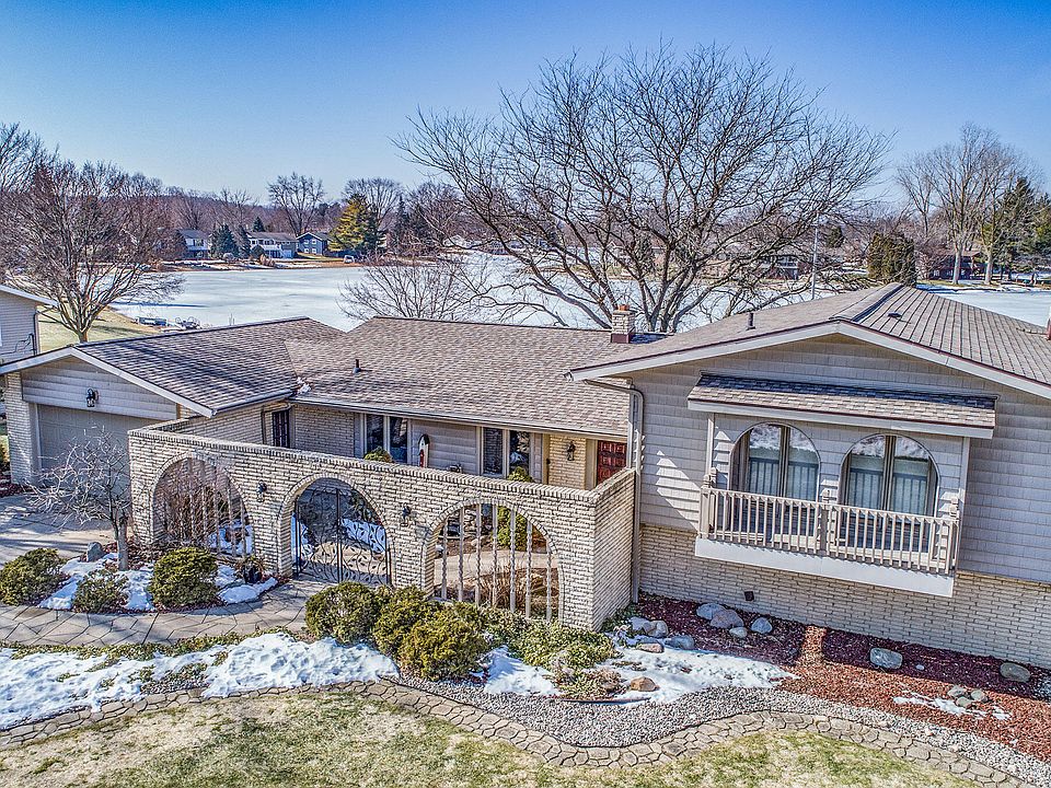 1st image of 100 Sunnybrook Dr SW