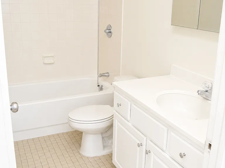 33 Pond Ave #913 — Photo 6