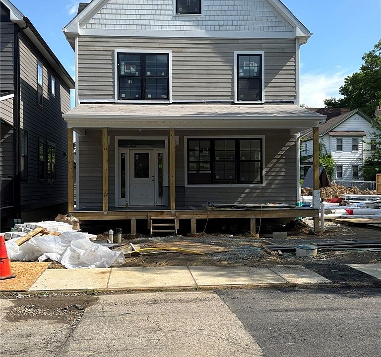 1st image of 211 Green St