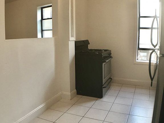 3rd image of 682 Ocean Ave APT 4C