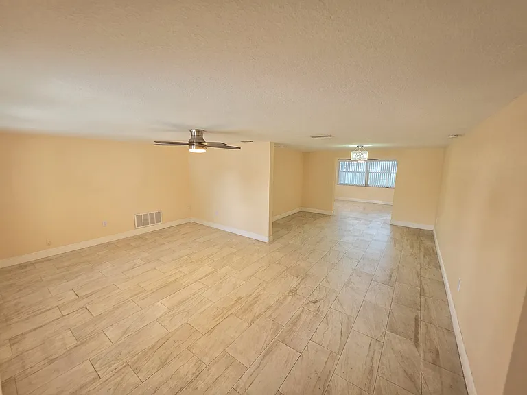 7730 Greybirch Ter — Photo 16