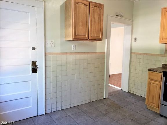 2nd image of 486-488 Stuyvesant Ave
