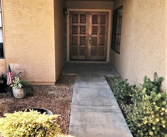 9019 E Winchcomb Dr — Photo 3