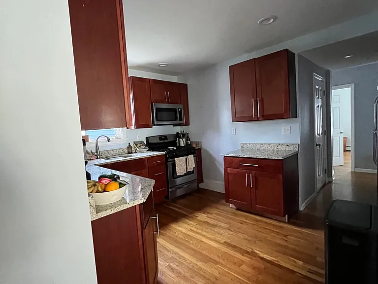 6 5th St #2 — Photo 11