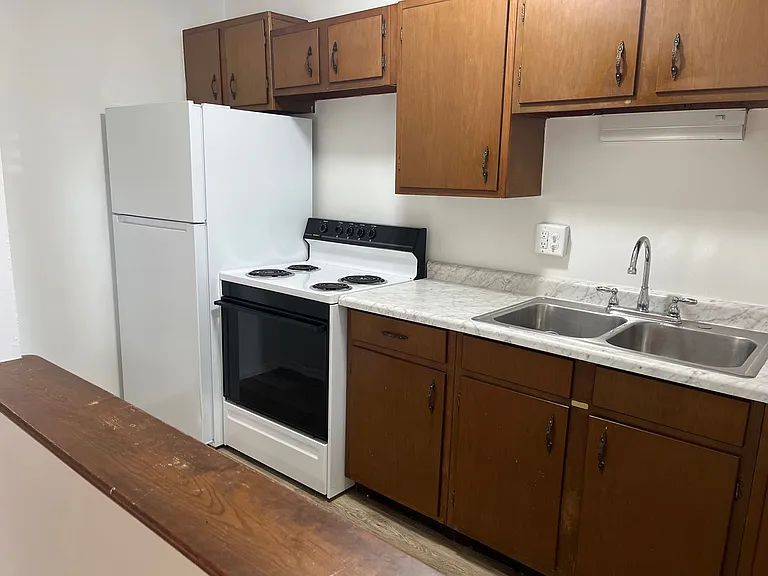 Tiberwood Apartments — Photo 6