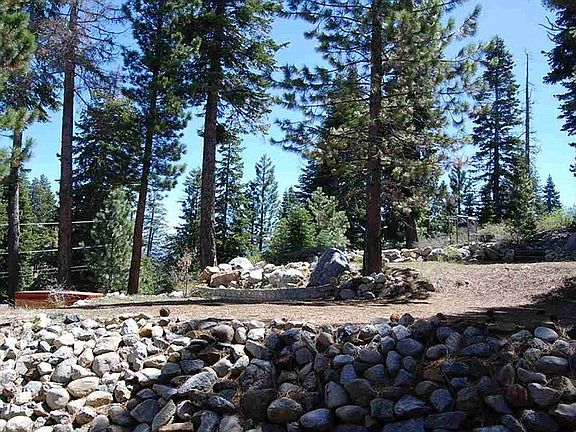 5th image of 207 Uplands Way