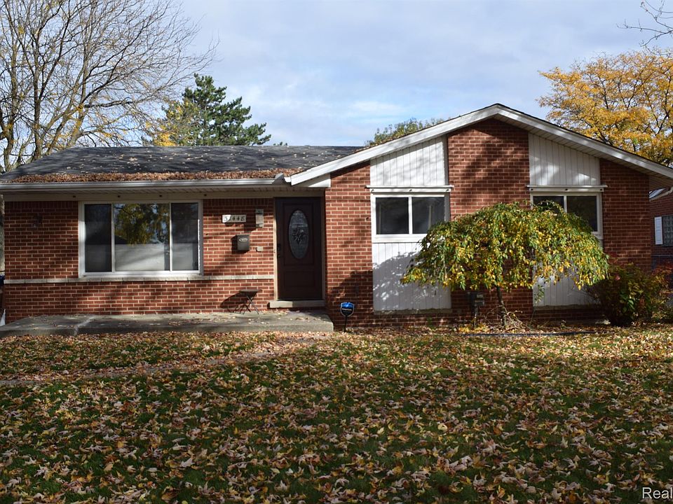 1st image of 31448 Roan Dr
