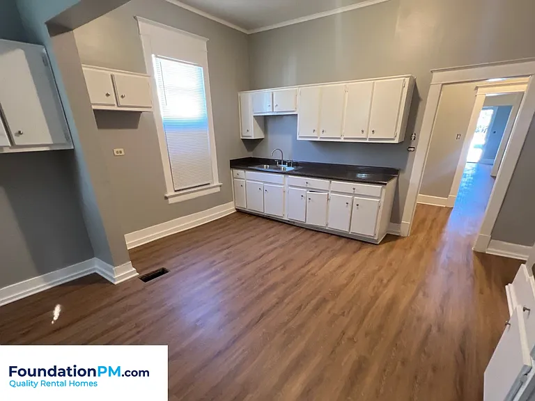 1229 Neptune St — Photo 3