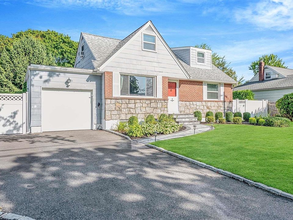 1st image of 4 Whittier Drive
