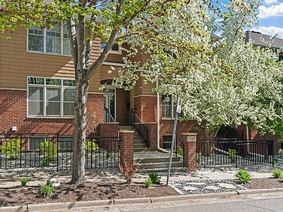 2nd image of 222 Ridgewood Ave