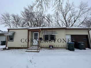 915 S 25th St, Fort Dodge, IA 50501