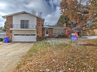 2351 Warwick Dr, Decatur, IL 62521