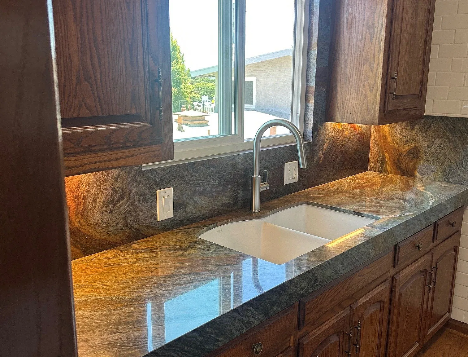 2 bed, 765 sqft, $3,400 — Photo 4