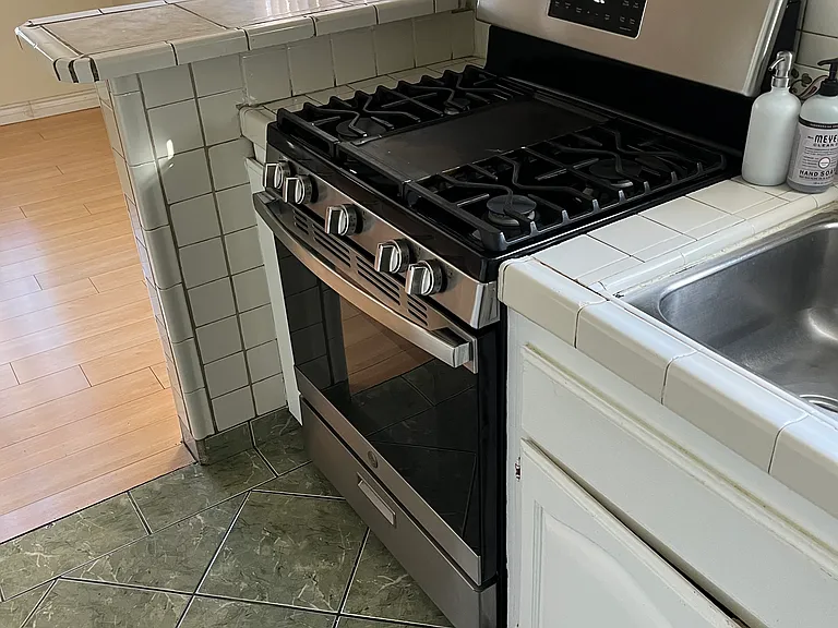 2800 S Mansfield Ave — Photo 18