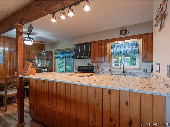 5th image of 81 Wren Ct