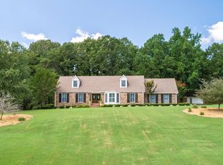 181 Windsor Dr, Russellville, AL 35653