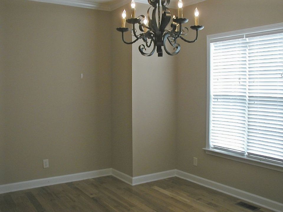 2nd image of 1320 Stonewyck Dr