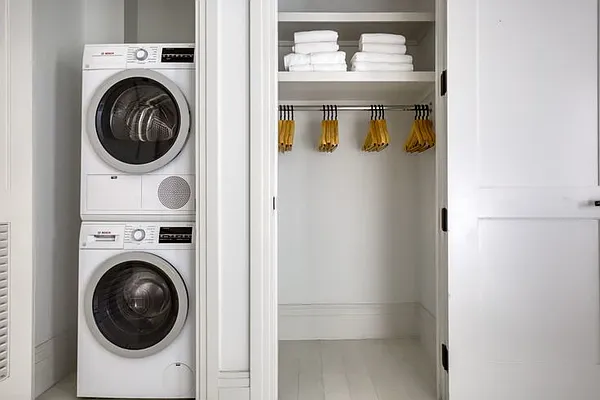 Rented by Voro New York | media 32