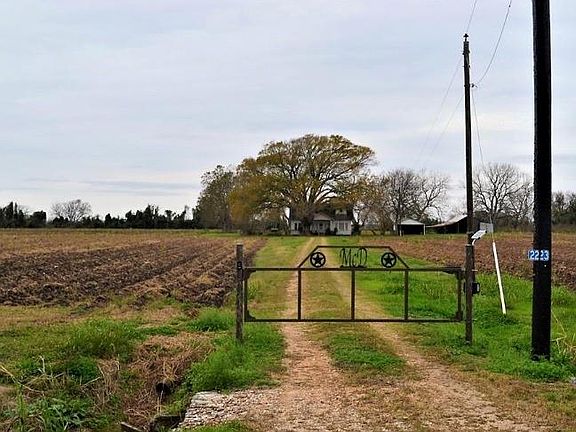 2nd image of 2223 County Road 107