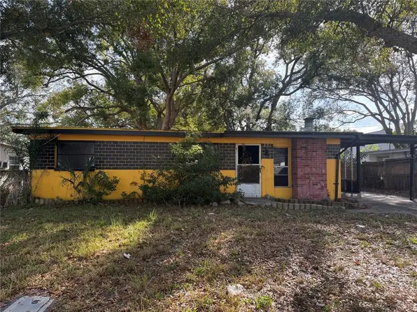 2151 Barcelona Dr, Clearwater, FL 33764