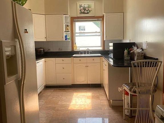 3rd image of 17136 Bagley Ave