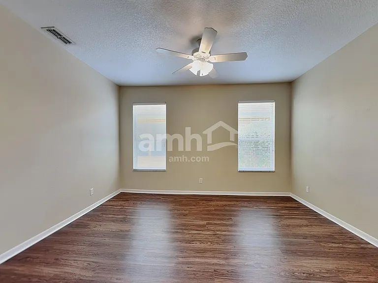 1619 Lakelet Loop — Photo 6