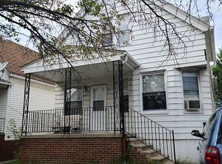 2647 Edwin St, Hamtramck, MI 48212