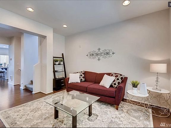 5th image of 10378 157th Pl NE APT 104