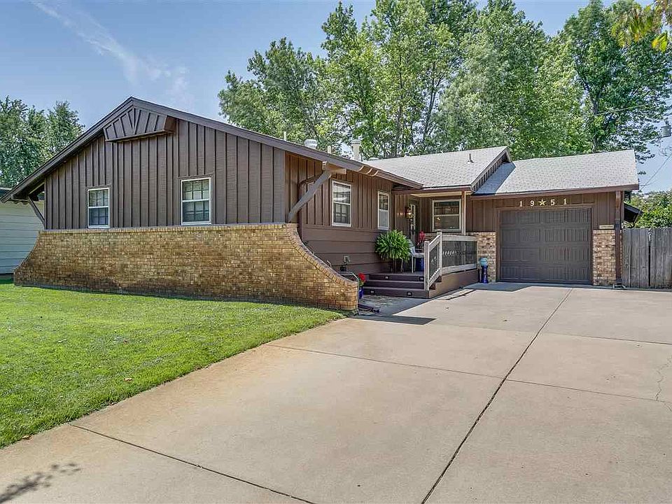 1st image of 1951 W Anita Ave