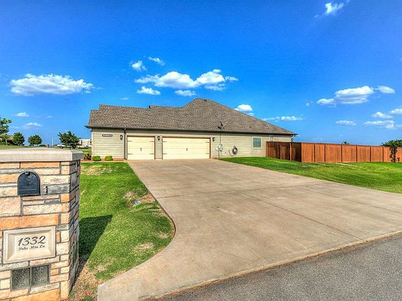 3rd image of 1332 Poko Mountain Ln