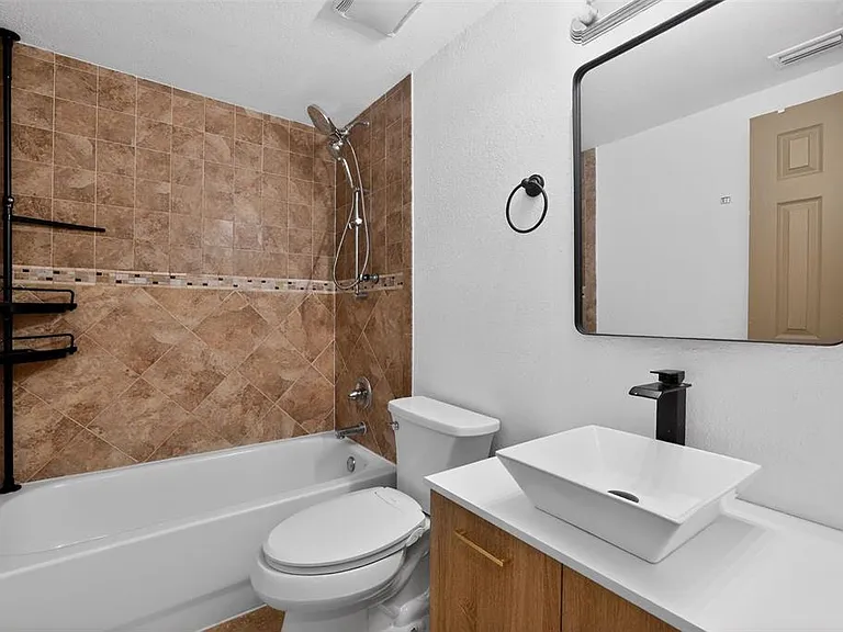 3240 Apfel Rd — Photo 33