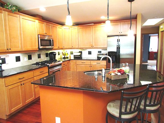 Granite counters, SS appl.